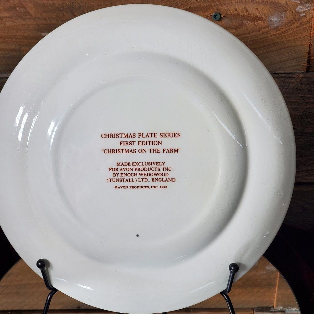 Avon Christmas Plate Series - 1973 - Christmas On The Farm - by Enoch Wedgwood - Picture 5 of 5